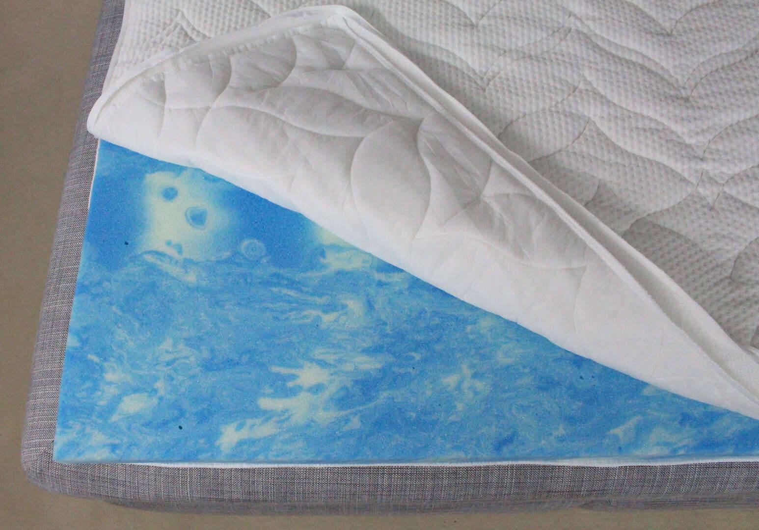 Der beste Gel Topper Test, Erfahrungen & Ratgeber [2023]